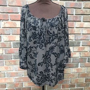[Betsey Johnson] Black Floral Bell Sleeve Top